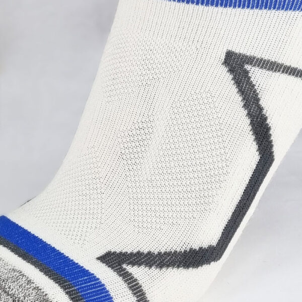 S328X 10k Extreme Socks features vent zone